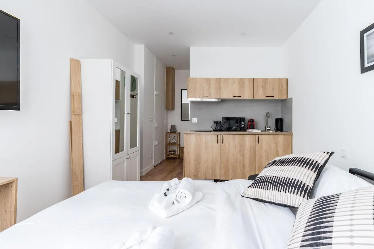 Hsh Labrouste-convention Studio 2p Apartment